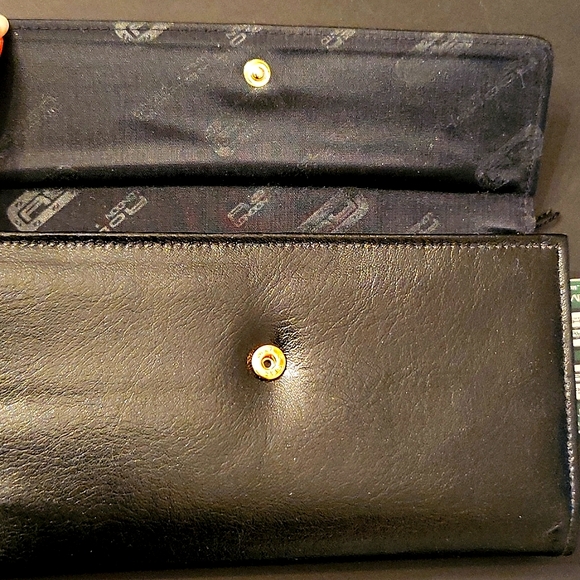 ✨HOST PICK!✨ NEW Black Leather Wallet, Multi-Compartment Organizer - Picture 13 of 14